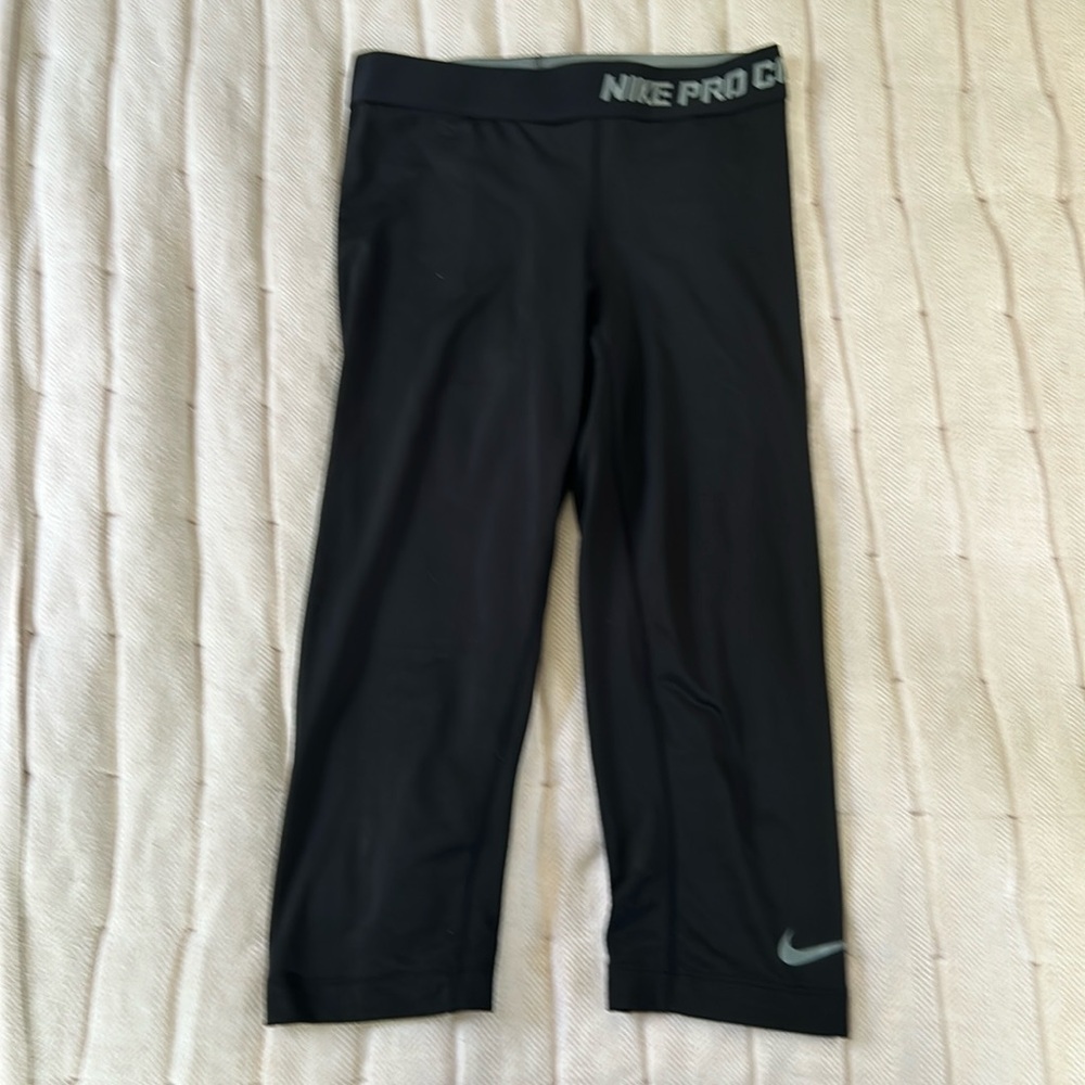 Nike Pro Combat Dry-Fit girls Capri Leggings